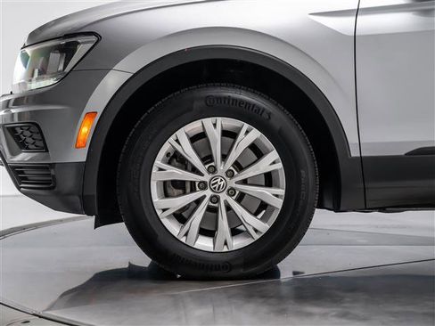 Used 2019 Volkswagen Tiguan S image 13