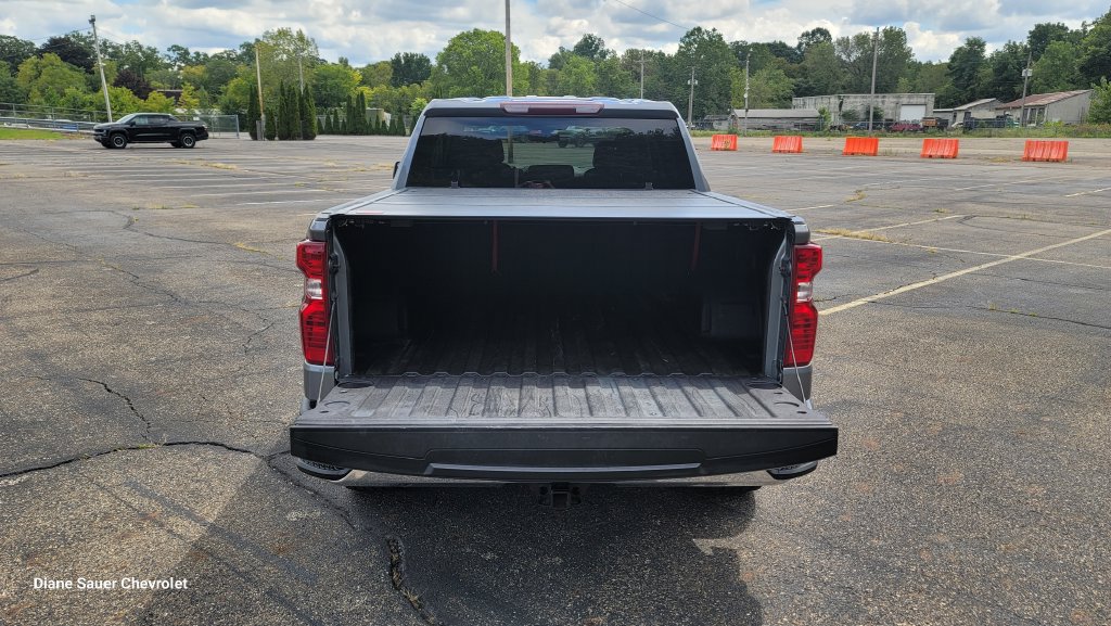 Used 2022 Chevrolet Silverado 1500 LT w/ Bed Protection Package AWD/4WD image 11
