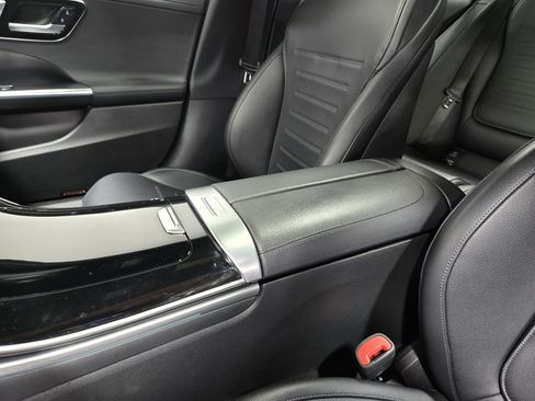 Used 2022 Mercedes-Benz C 300 C 300 w/ AMG Line w/ Night Package image 28