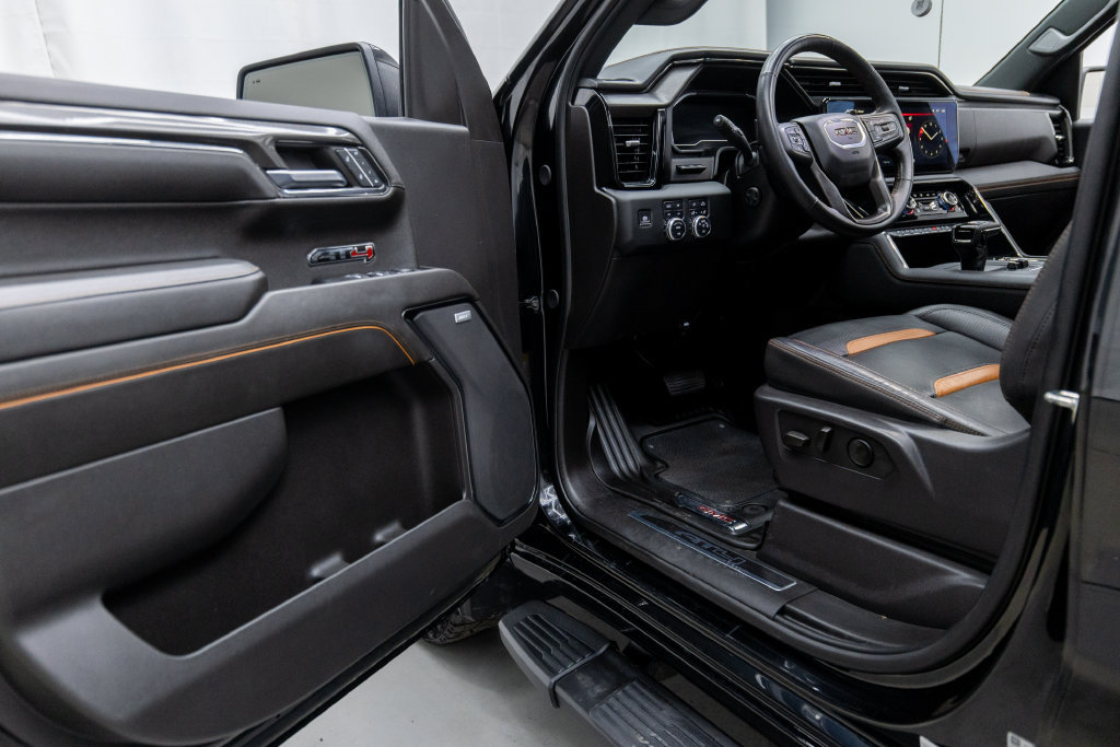 Used 2024 GMC Sierra 1500 AT4 w/ Technology Package AWD/4WD image 29