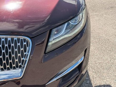 Used 2019 Lincoln MKC Reserve image 9
