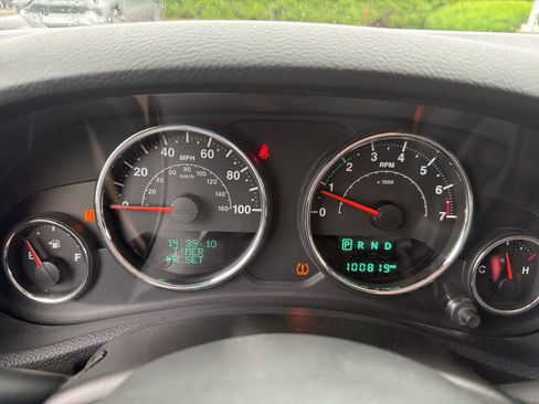 Used 2015 Jeep Wrangler Unlimited Sport w/ Quick Order Package 24S AWD/4WD image 12