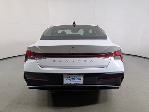 New 2026 Hyundai Elantra SE image 6