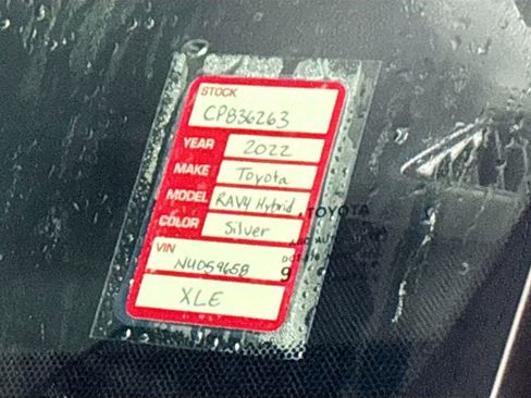 Used 2022 Toyota RAV4 XLE image 25