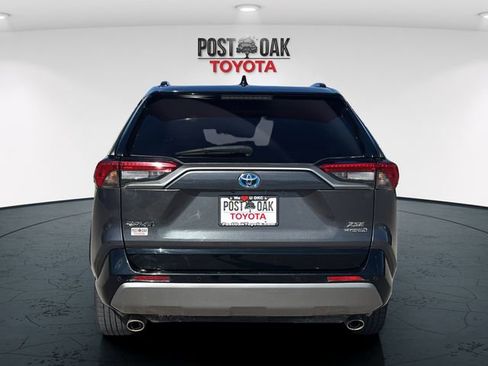 Used 2022 Toyota RAV4 XSE image 6