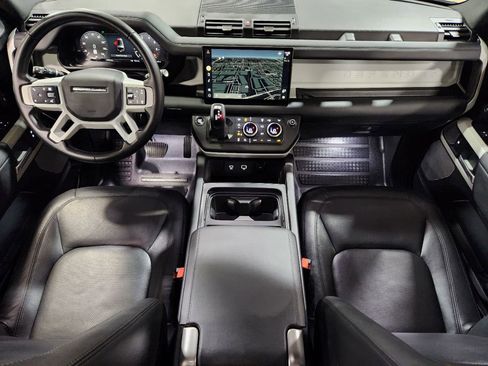 Used 2024 Land Rover Defender 130 S image 46