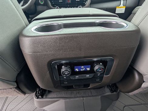 New 2026 Chevrolet Suburban LT w/ Comfort Package image 22