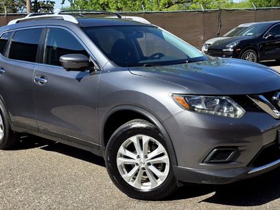 Used 2016 Nissan Rogue SV w/ SV Premium Package