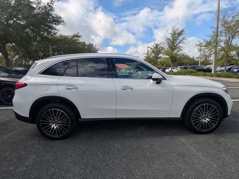 New 2026 Mercedes-Benz GLC 300 image 2