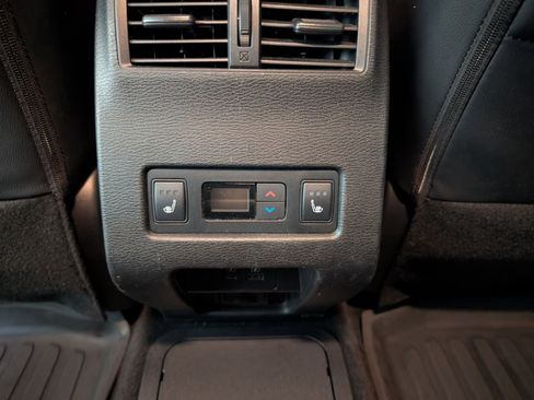 Used 2023 Mitsubishi Outlander SEL image 10