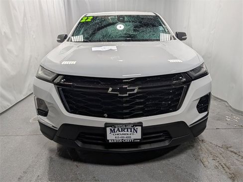 Certified 2022 Chevrolet Traverse LT w/ LPO, Blackout Package image 8