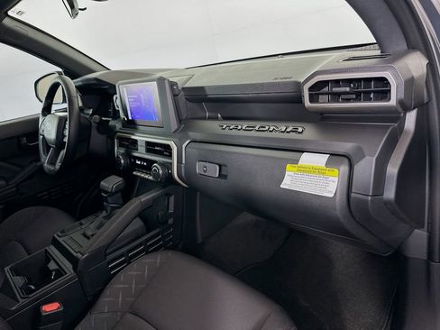 Used 2025 Toyota Tacoma SR image 28