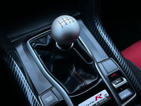 Used 2019 Honda Civic Type R image 38