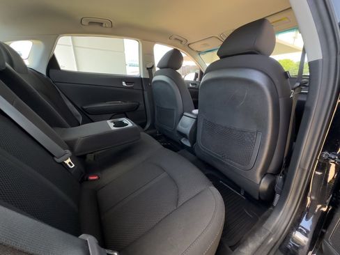 Used 2020 Kia Optima LX image 21