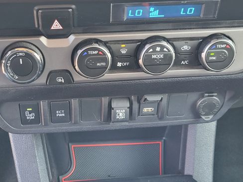 Certified 2023 Toyota Tacoma SR5 w/ Technology Package image 30