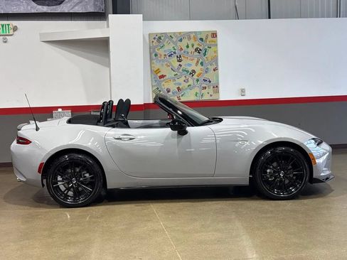 Used 2026 MAZDA MX-5 Miata Club w/ Interior Package RWD image 58