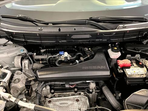 Used 2019 Nissan Rogue SV w/ Premium Package AWD/4WD image 30