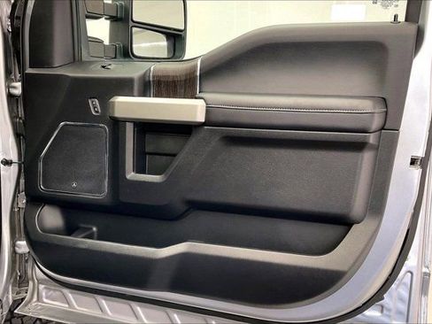 Used 2020 Ford F250 Lariat image 25