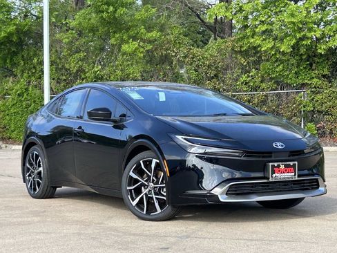 New 2026 Toyota Prius Plug-In Hybrid image 2