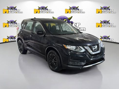 Used 2017 Nissan Rogue S image 3