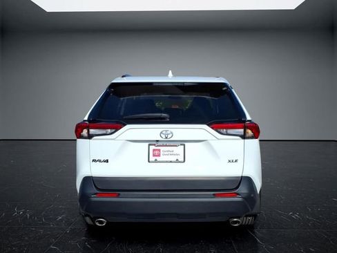 Used 2023 Toyota RAV4 XLE w/ XLE Grade Weather Package FWD image 4