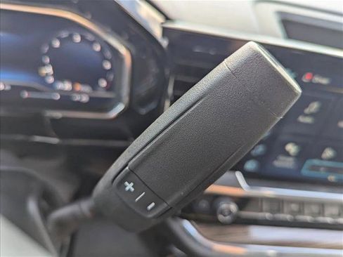 Used 2025 Chevrolet Silverado 1500 LT image 12