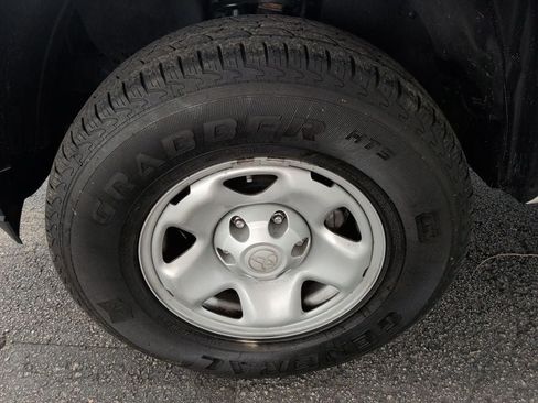 Used 2021 Toyota Tacoma SR RWD image 10