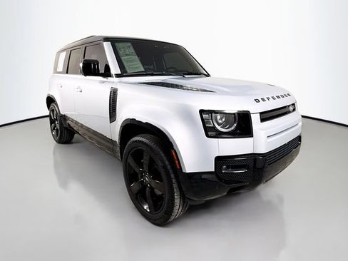 Used 2024 Land Rover Defender 110 X-Dynamic SE AWD/4WD image 3
