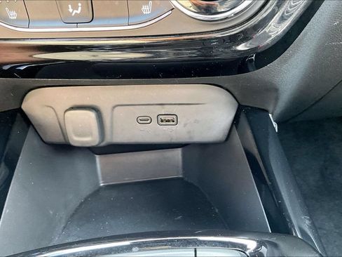 Used 2024 Chevrolet Trax RS w/ Driver Confidence Package FWD image 18