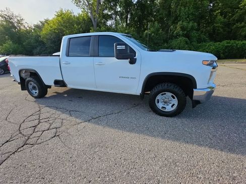 Used 2023 Chevrolet Silverado 2500 LT AWD/4WD image 6
