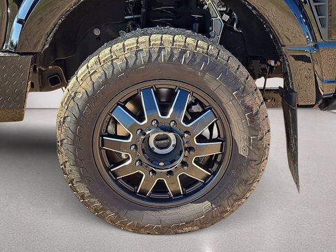 Used 2025 Ford F450 Platinum w/ FX4 Off-Road Package AWD/4WD image 11