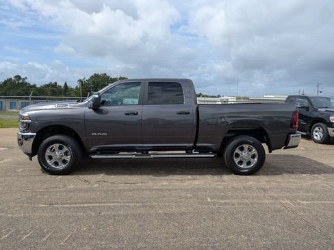 Used 2025 RAM 2500 Big Horn AWD/4WD image 7