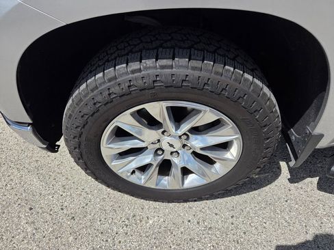 Used 2019 Chevrolet Silverado 1500 LTZ w/ LTZ Texas Edition RWD image 4