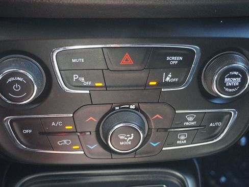 Used 2021 Jeep Compass Trailhawk w/ Convenience Group AWD/4WD image 40