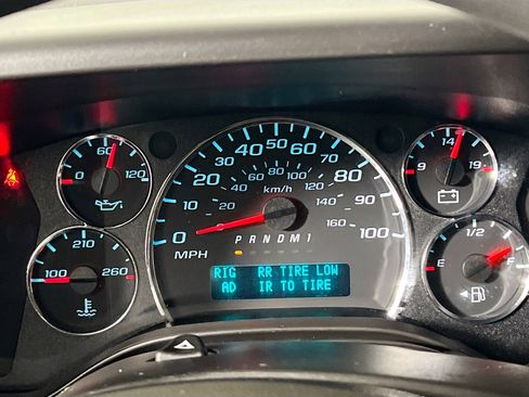 Used 2024 GMC Savana 2500 w/ Driver Convenience Package image 22