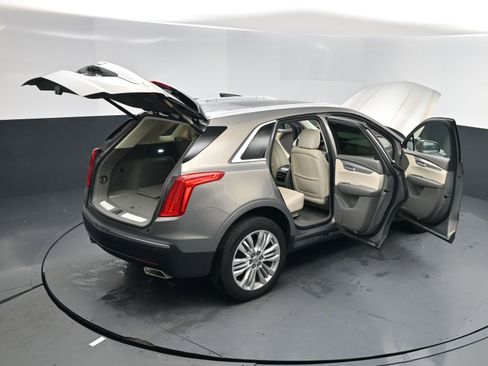 Used 2019 Cadillac XT5 Premium Luxury image 18