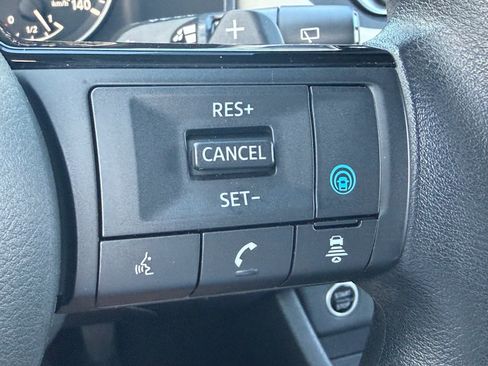 Used 2021 Nissan Rogue SV FWD image 28