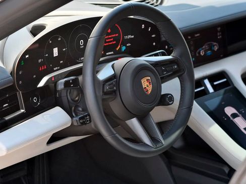 Used 2020 Porsche Taycan 4S image 28