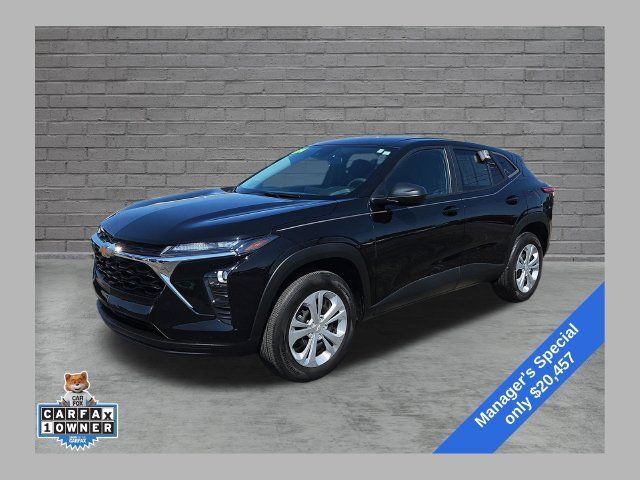 Used 2024 Chevrolet Trax LS w/ Driver Confidence Package FWD 360° Tour