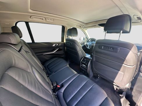 Used 2020 BMW X7 xDrive40i w/ Premium Package image 32