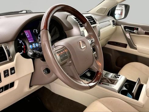 Used 2015 Lexus GX 460 w/ Premium Package AWD/4WD image 17