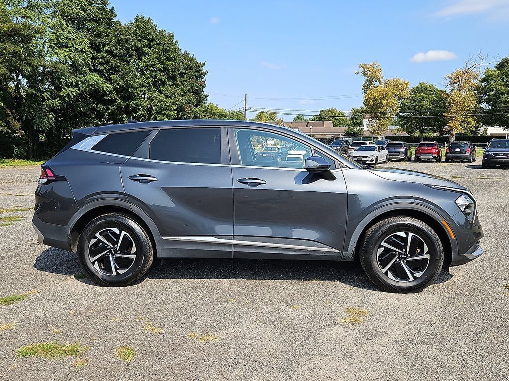 Certified 2023 Kia Sportage LX AWD/4WD image 8