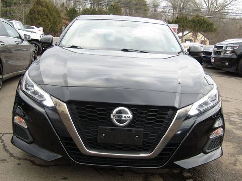 Used 2019 Nissan Altima 2.5 SR w/ SR Premium Package image 2