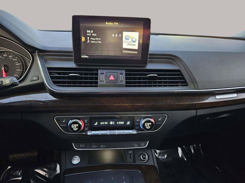 Used 2019 Audi Q5 2.0T Premium image 31