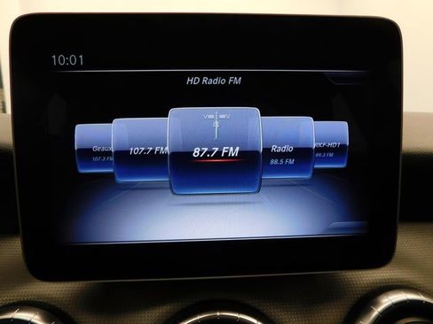 Used 2019 Mercedes-Benz CLA 250 4MATIC w/ Premium Package image 27