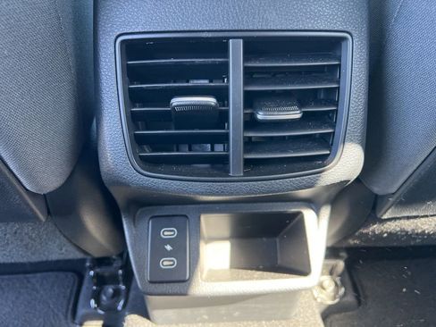 Used 2025 Kia Seltos LX AWD/4WD image 10