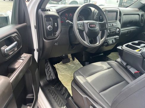 Used 2024 GMC Sierra 2500 Pro image 6