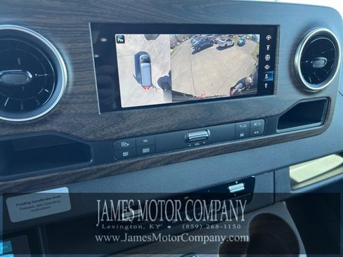 Used 2023 Mercedes-Benz Sprinter 3500 image 8