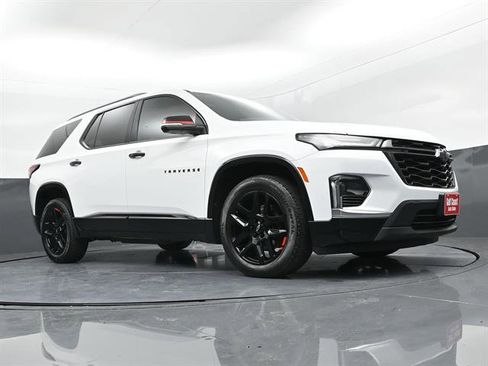 Used 2023 Chevrolet Traverse Premier w/ Redline Edition image 29