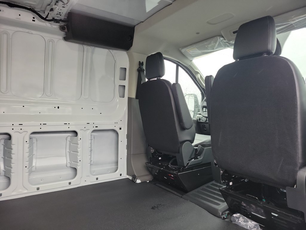 New 2027 Ford Transit 250 Low Roof RWD image 17